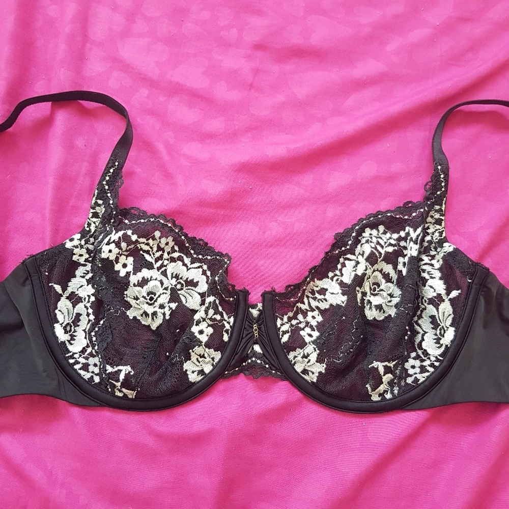 Victoria Secret Bra 32DDD